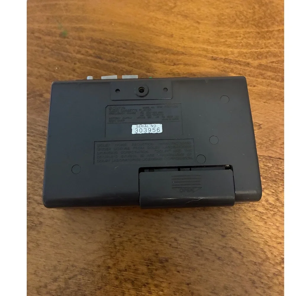 Sony Walkman WM-F69 Radio Cassette Player Auto Reverse Vintage For Repair/Parts